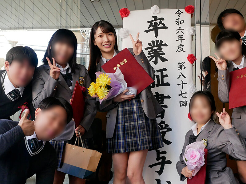 【流出映像】 卒業直後に同級生とパコハメする女の子 県立〇〇学園 D組 普通科 ひかる 2024年春のサムネイル画像