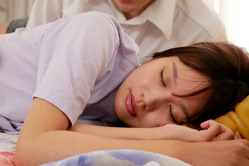 偶然にも会社の先輩と泊まることになり、すっぴん姿がマジ可愛すぎてエッチしちゃいました 【出演】12345 前田美波のサムネイル画像