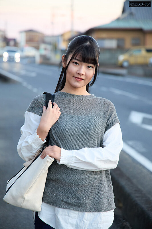 優しくて可愛い保母さん限定！マジックミラー号乳首カラオケ 乳首いじられながら1曲歌いきったら賞金ゲット！感じちゃったらHな罰ゲーム！のサムネイル画像