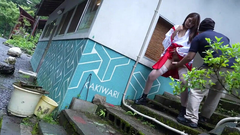 野外撮影会痴●人気コスプレイヤーの弱みに付け込んで セクハラ羞恥写真撮影 強●透け乳首＆無理やり大量中出し追い撃ちアクメ～ひまり編～のサムネイル画像