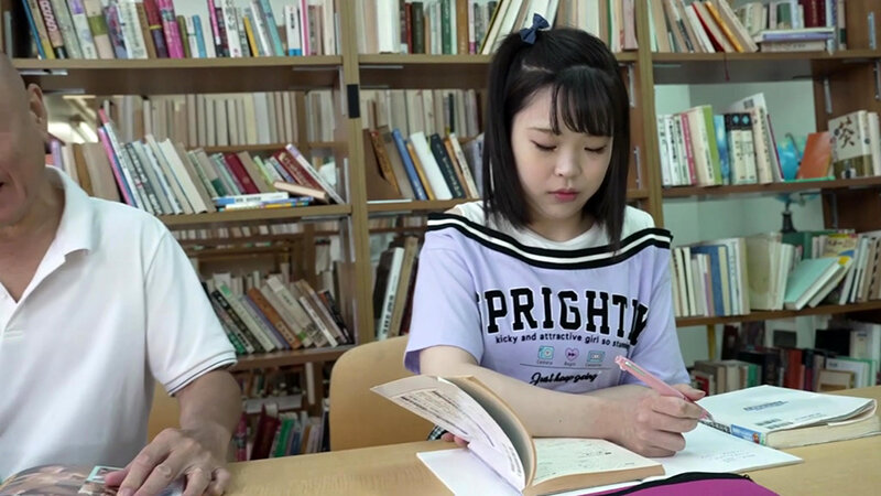図書館で夏休み中の私服J〇を 尾け回して寸止めマ〇コいじりを繰り返したら痴女っこに豹変！ くっつき甘えんぼベロチューをおねだりされて、勃起ち〇ぽで何度も精子を搾り取られた！Targetゆうりちゃん編のサムネイル画像