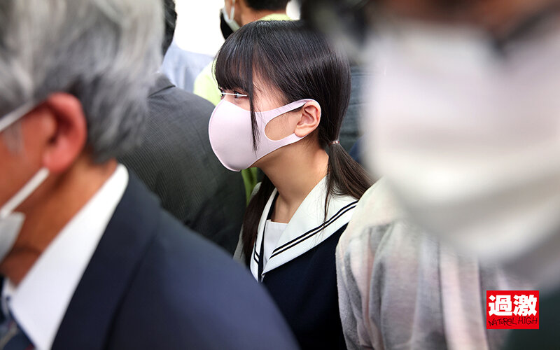 対面痴●で何度もイカされ糸が引くほど舌を絡ませるベロキス発情娘のサムネイル画像