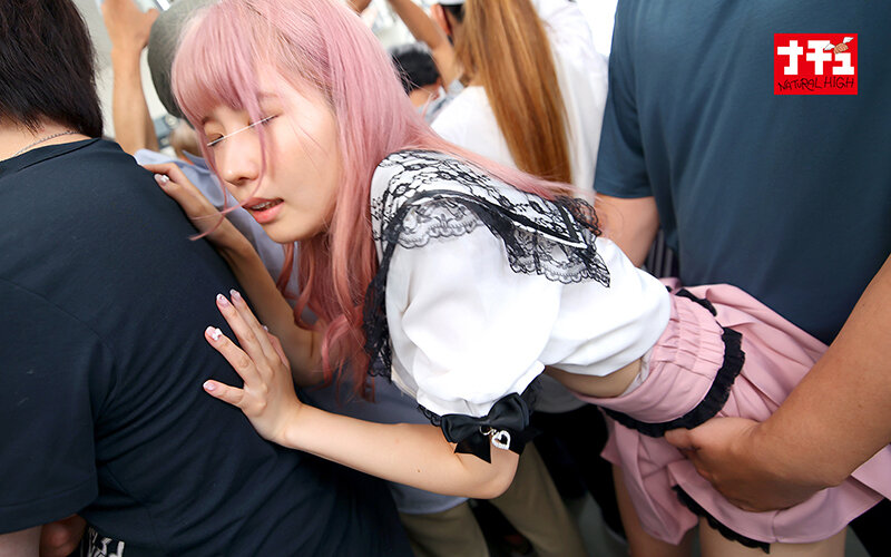 ミニスカ生足羞恥8 短いスカートをめくってバックからやりまくれ！ 細足ゴシックJDのサムネイル画像