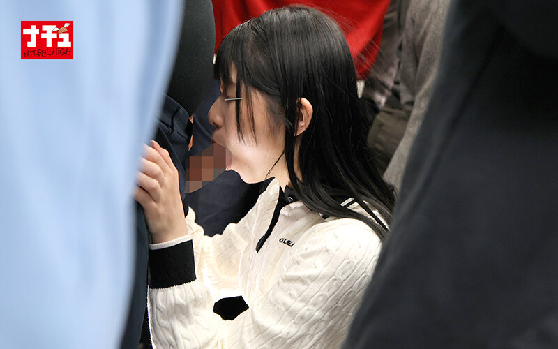 乳首開発電車 敏感お漏らし微乳女Ver.2 小柄AAカップ娘のサムネイル画像