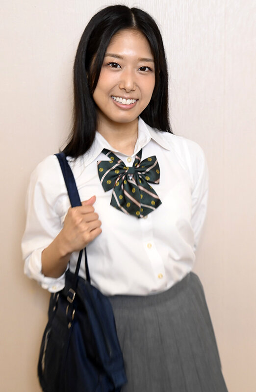 微乳娘がハマる性感オイルマッサージ。未熟な乳首やワレメを焦らし攻められお漏らしするほどエビ反り痙攣反応しちゃった/前乃菜々のサムネイル画像