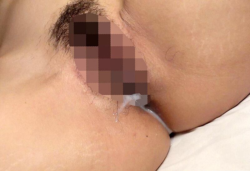 マン毛に絡みつく濃厚ザーメン！剛毛ま〇こ中出しセックス15連発ベスト！のサムネイル画像