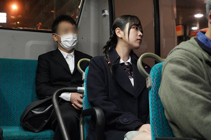 街で見かけるあの子にこっそり精子飲ませたかったんだ…のサムネイル画像