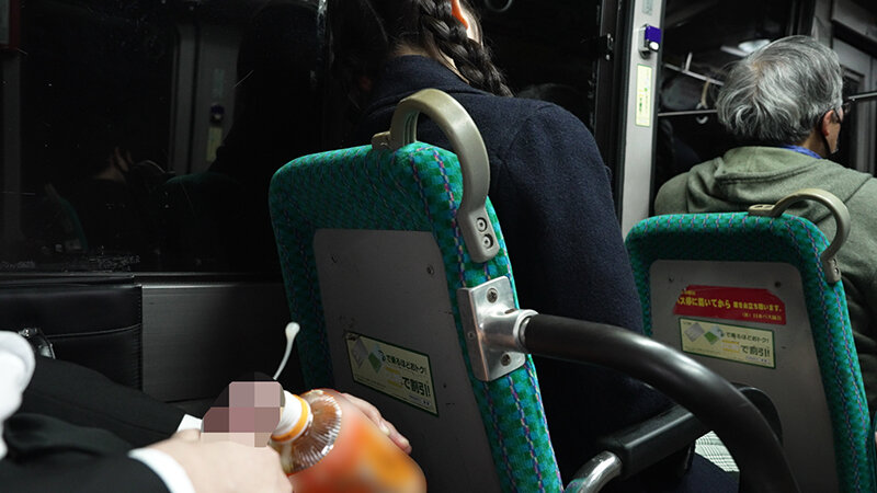 街で見かけるあの子にこっそり精子飲ませたかったんだ…のサムネイル画像