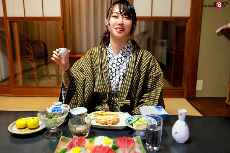 「5歳の娘の為に脱ぎます。」普段はクリーニング屋パート、背中にブラック＆グレイのママさんAV出演。 一条翡翠（仮）※人生初温泉。【圧倒的4K映像でヌク！】のサムネイル画像