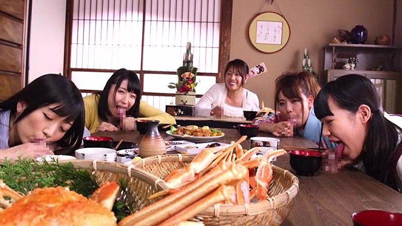 壁！机！椅子！から飛び出る生チ●ポが昔懐かしい実家 「お正月だよ！しゃぶりながら」…さらにハメながら！！ ‘8年ぶりの帰郷、久々に触れた家族の優しさに心を打たれる’編のサムネイル画像