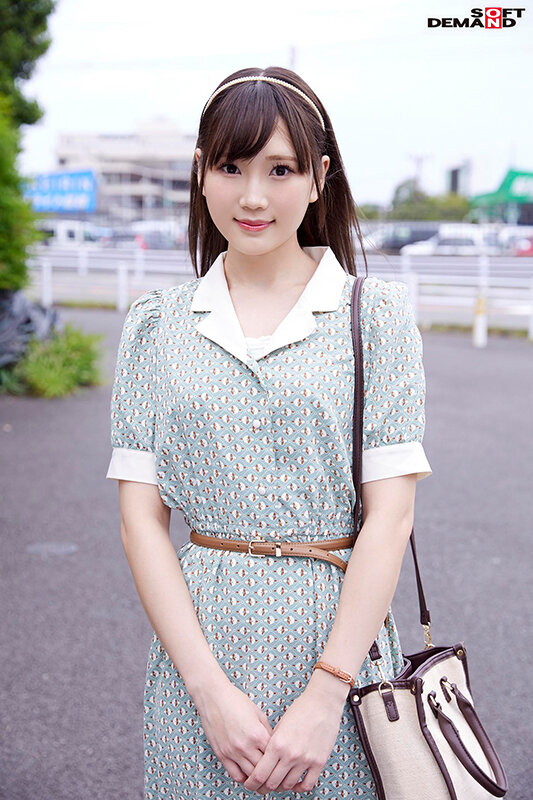 マジックミラー号 都内有数のお嬢様大学に通う高学歴女子大生に 100の淫語を言わせたら、純白のパンツに染みをつくってしまうのか検証！！ …結果、自らち○ぽを求めてしまうほどに発情、前戯不要な濡れ濡れま○こに生挿入！？のサムネイル画像