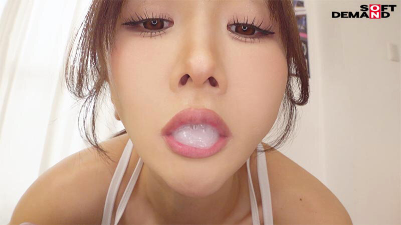 【ASMR×完全主観】声の出せない状況でこっそり誘惑痴女の囁き淫語オナサポ12発射精のサムネイル画像