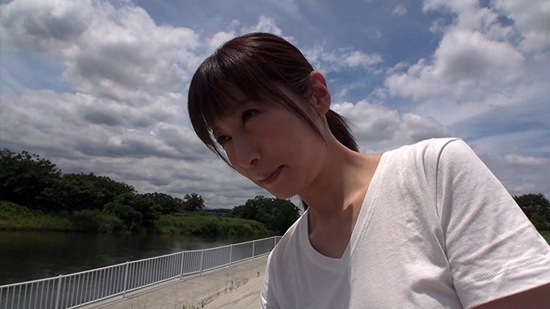 SOD人妻レーベル史上最高の30代 こんなにも清楚で美しい人妻がAVに出演するという奇跡 佐々木あき 35歳 AVDebutのサムネイル画像