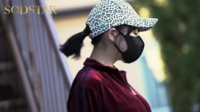 北関東 マンスジがクッキリ浮き出たベロアジャージのマイルドヤンキー奥さんを旦那の入院中に拘束飼育 夏目響のサムネイル画像
