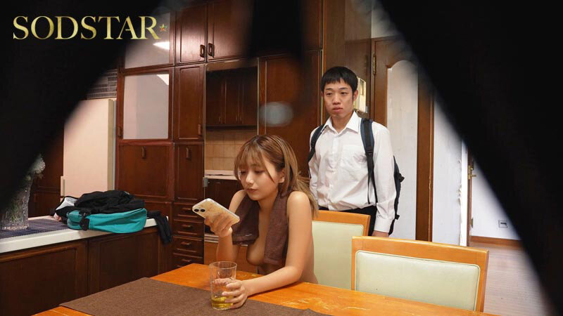 家では裸族なテニス部の姉を隠し撮りし続けて4 年 バレた勢いでH させてとお願いした日から親に内緒の関係が始まりました 星乃莉子のサムネイル画像