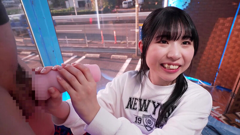 初めての移動式シーシャBar体験！興奮剤入りフレーバーで大胆になった男女が勃起したデカチンとおま〇こを擦り合わせたら素人娘は親友とSEXしてしまうのか？撮って出しマジックミラー号～あかり＆ゆうすけ編～ 四ノ宮もものサムネイル画像