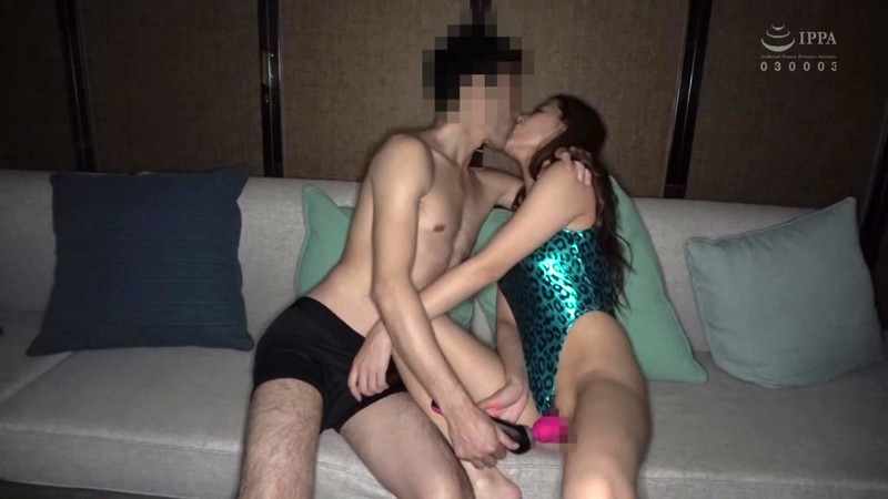 たった7時間2人っきりにしてみたら…結果、10発セックスしてました。 通野未帆のサムネイル画像
