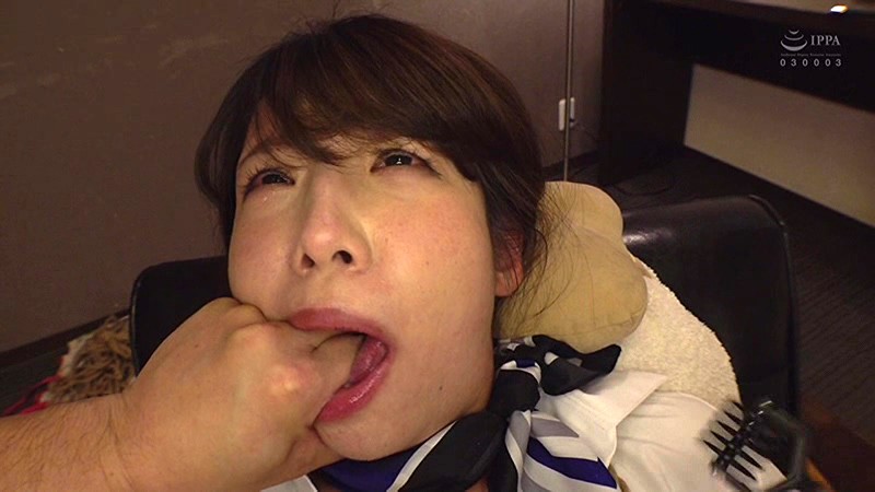 スチュワーデスin… ［脅迫スイートルーム］ 藍川美夏のサムネイル画像
