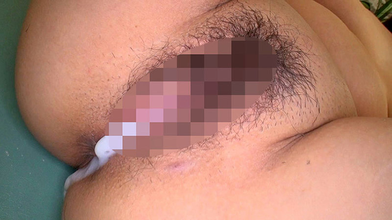 意識朦朧イキすぎ絶頂！！エビ反り！足ピン！白目アクメで中出しSEX！のサムネイル画像