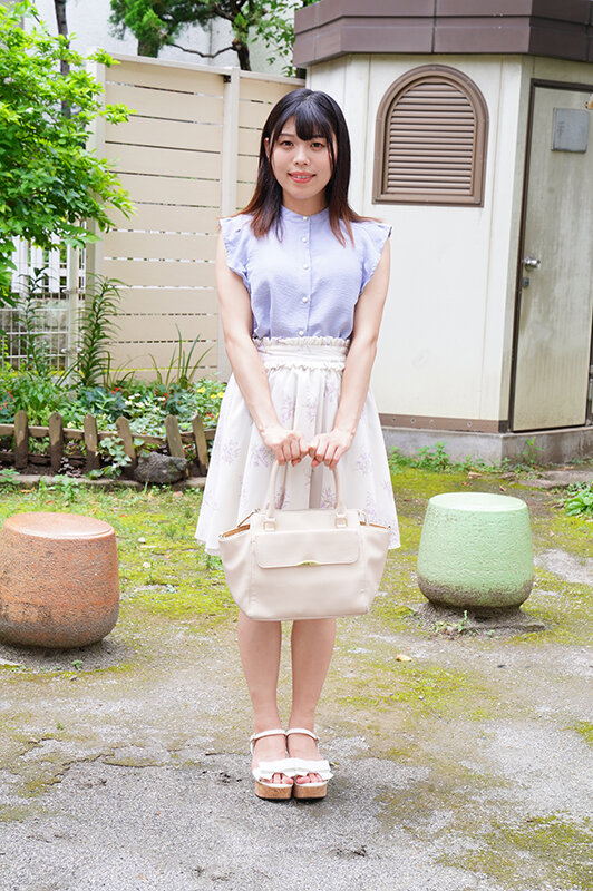 本日開店！母乳バーテンダー 真白りまのサムネイル画像