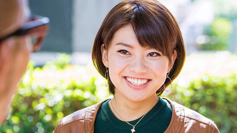 恥ずかしいけど…本当は…オチ●コ大好きなんです！！発情人妻 6名 厳選奥様01のサムネイル画像