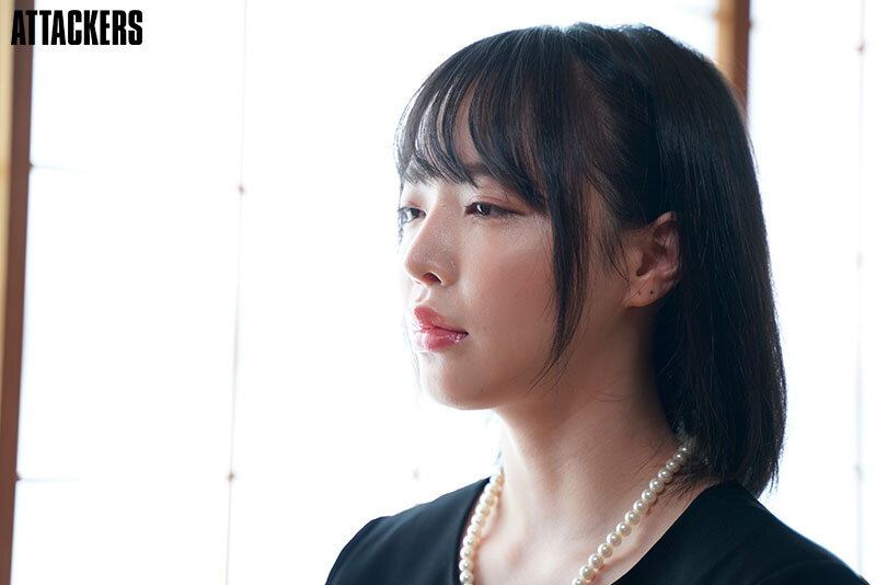 未亡人、哀しみの妊娠報告。 三宮つばきのサムネイル画像