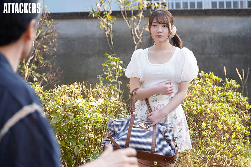 「オジサン、ただいま」処女を奪ったエマちゃんが10年ぶりに帰ってきた。 二葉エマのサムネイル画像