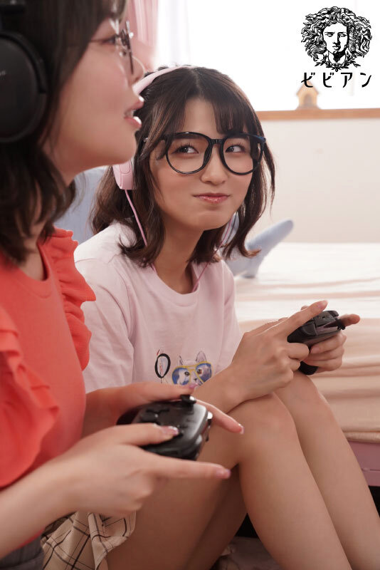 オタク女子会レズビアン SEXの快感にハマったゲーマー女子が無課金でイキまくり絶頂コンティニュー超乱交！ 倉本すみれ 百瀬あすか 市井結夏 姫野らんのサムネイル画像