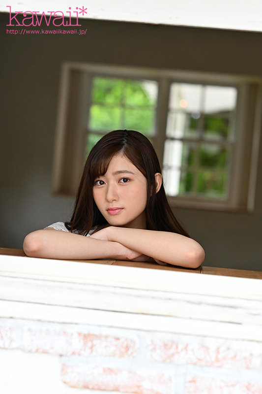 すっごい人見知りだけど、実は華やかなAVの世界に憧れていた美少女‘栗宮ふたば’AVデビューのサムネイル画像
