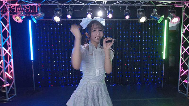 この子、枕で飯食ってた献上系アイドルです…。 性接待で鍛えられ、気づけば生勃起ちんちん見ただけでマン汁だらだら性欲モンスターに！実は超AV向きなカラダな変態娘ちゃんがこっそりAV出演！ 橘いおりのサムネイル画像