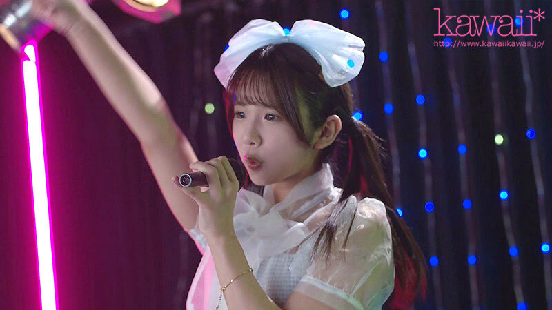 この子、枕で飯食ってた献上系アイドルです…。 性接待で鍛えられ、気づけば生勃起ちんちん見ただけでマン汁だらだら性欲モンスターに！実は超AV向きなカラダな変態娘ちゃんがこっそりAV出演！ 橘いおりのサムネイル画像