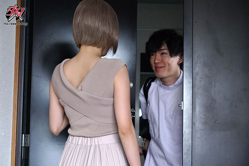 派遣マッサージ師にきわどい秘部を触られすぎて、快楽に耐え切れず寝取られました。 春陽モカのサムネイル画像