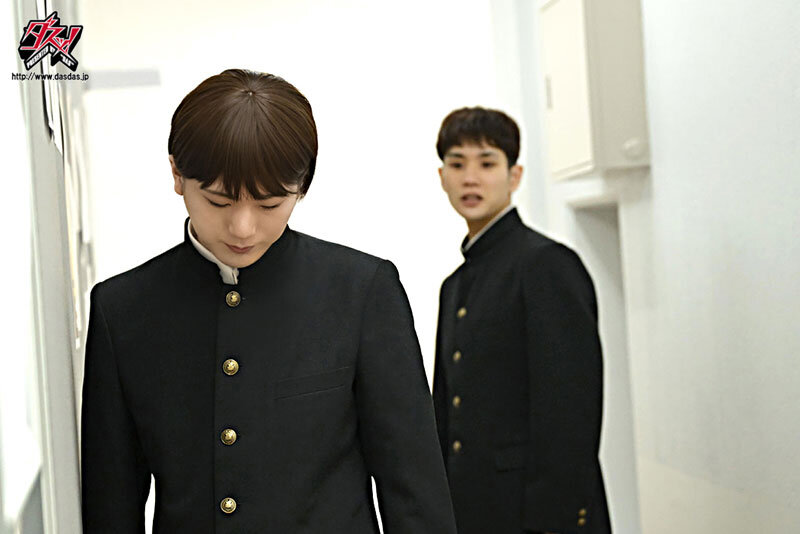 女装させられた僕は、親友に私が男の娘だとワカラセられる。 鬼頭りりかのサムネイル画像