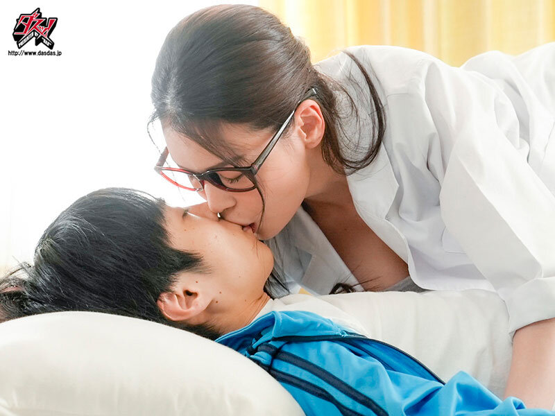 もしも、保健の先生が草食系男子とセフレ関係だったら… 橘メアリーのサムネイル画像