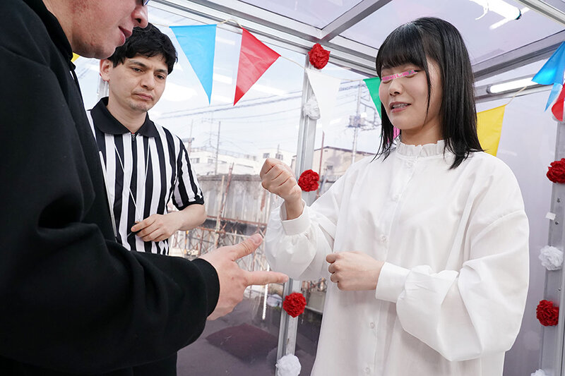 顔出しMM号 女子大生限定 ザ・マジックミラー 勝てば100万円！負ければ即ハメ！日米対抗野球拳！海外デカち○ぽをぶち込まれ何度イってもやめてくれないガン突きピストン！全員生中出し！！のサムネイル画像