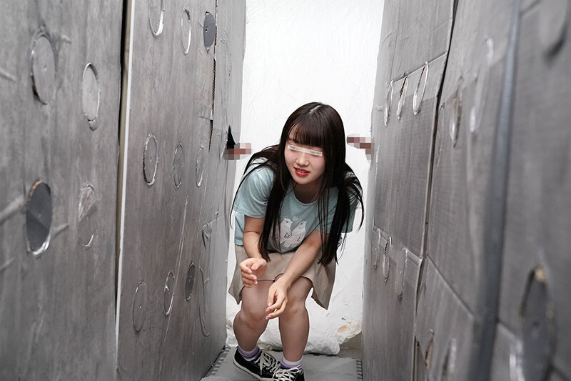 女子大生が挑戦！この先飛び出し注意！ち○ぽトンネルを無事故でくぐり抜けたら100万円！接触したらその場でち○ぽ即ヌキ！しごいてしゃぶってザーメン大量発射合計47発！～制限時間をオーバーしたら即ハメSEX！！～のサムネイル画像