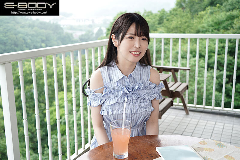 清楚売りのイメージを守るため誰ともSEXできなかった（元）地方局の女子大生お天気お姉さんが性欲崩壊してAV転身！ 極華奢巨乳の透明感ボディ 20歳 逢坂希穂 AVデビューのサムネイル画像