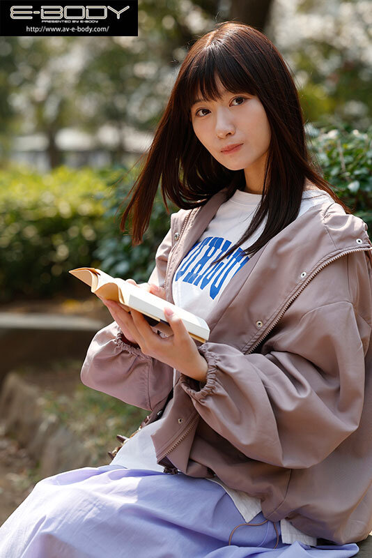 初めて出来た彼女を脱がしたら…着衣から想像できない物凄いスリム美白巨乳 大興奮の僕は性欲尽きるまでハメまくった 設楽ゆうひのサムネイル画像