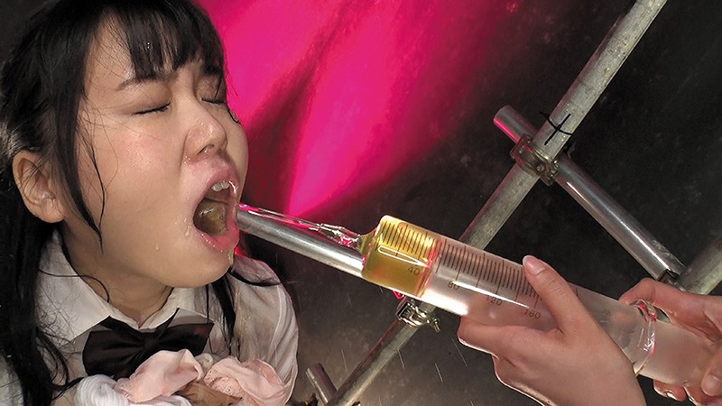 唾液・小便中毒女 えなのサムネイル画像