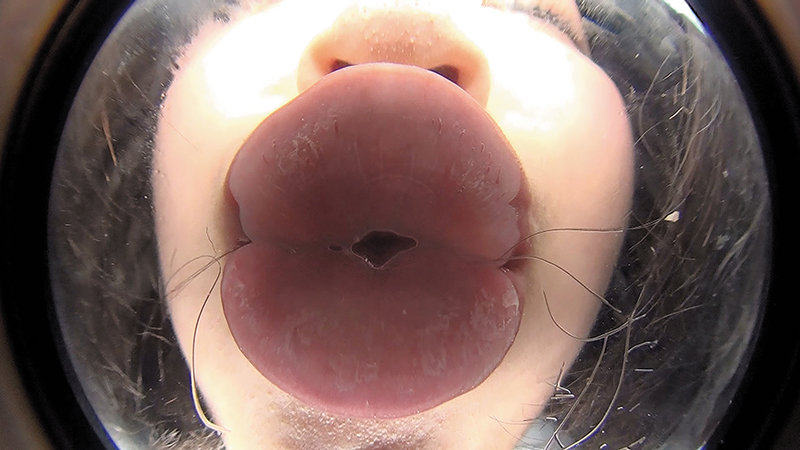 【完全主観】吸引密着キスのサムネイル画像