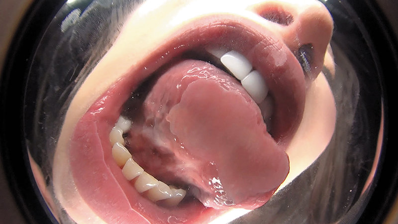 【完全主観】吸引密着キスのサムネイル画像