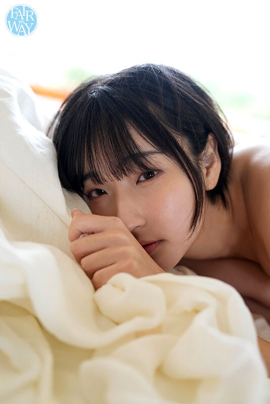 思春期の少女 糸井瑠花のサムネイル画像