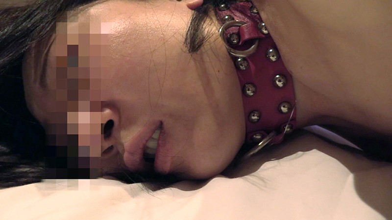 息子に調教されるセレブ妻・沙知代【絶叫打擲編】のサムネイル画像