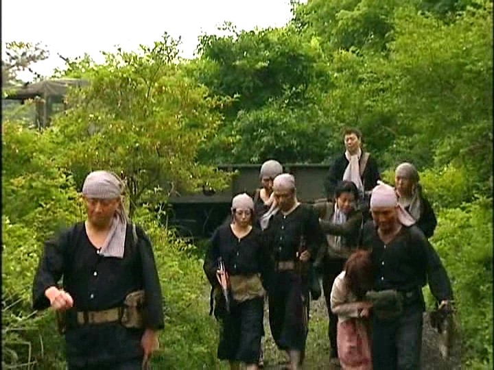 肉欲の戦地 50人に輪された母と娘のサムネイル画像