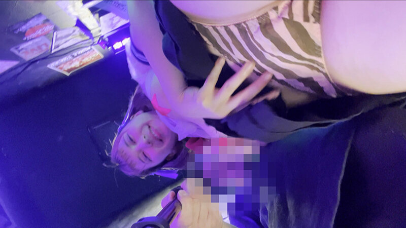 地下アイドル過激チェキ会のサムネイル画像