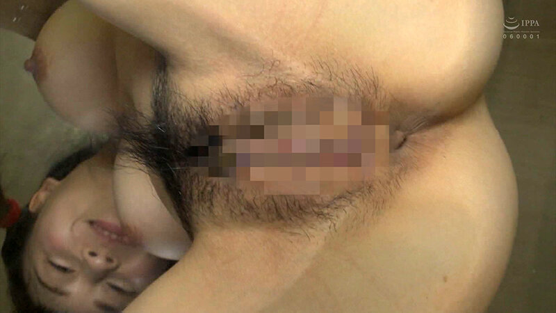 性的いたずら おじさんたちのアブない楽園のサムネイル画像