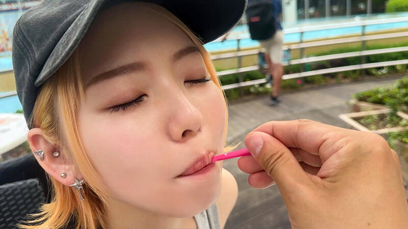 彼氏いない歴=年齢、リアル処女設定の現役アイドルオフ日の美容師彼氏との遊園地デートハメ撮り映像流出。のサムネイル画像