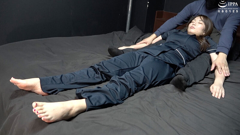 「暗示くすぐりチャレンジ！ しっかりかかって素の驚きが面白いちはるちゃん！」わかしラボ WAKA-069 乃木ちはる 8のサムネイル画像