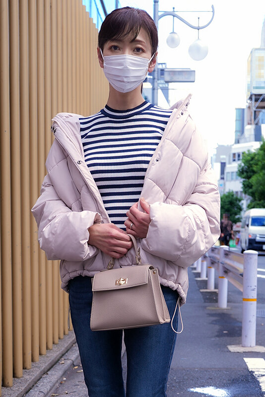 借金返済 肉体で返すつもりが…激しすぎるセックスに沼ってしまう五十路熟女のサムネイル画像