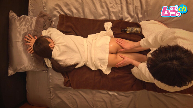 ホテル部屋REC 圧倒的No.1女風セラピストの秘密は生本番！？ウブな人妻を特製えちえちジェルでイキ狂わせキメセク中出し2連発のサムネイル画像